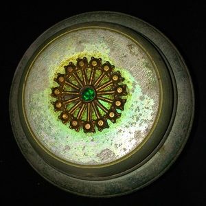 Green Metal Powder Trinket Music Box Gold Starburst Green Rhinestone Plays /128